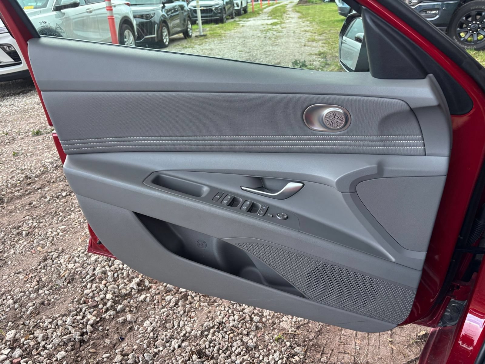 Used 2025 Hyundai Elantra SEL FWD image 18