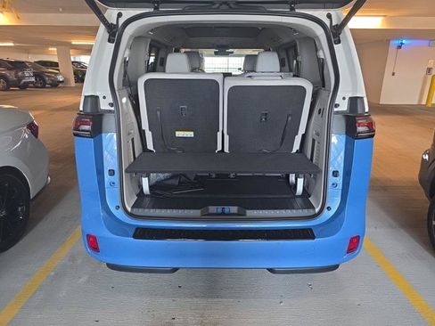 Used 2025 Volkswagen ID. Buzz 1st Edition AWD/4WD image 8