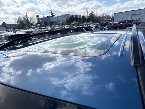 Used 2023 Subaru Forester Limited w/ Popular Package #3 image 9