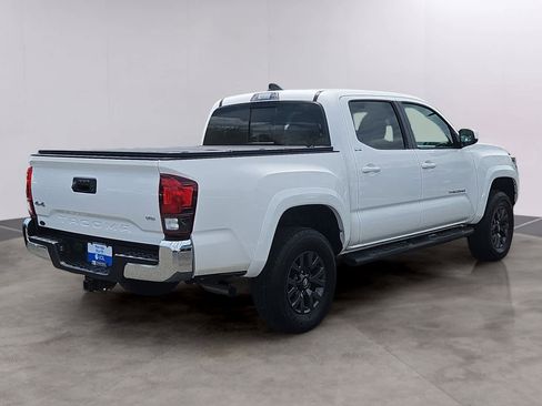 Used 2023 Toyota Tacoma SR5 AWD/4WD image 4