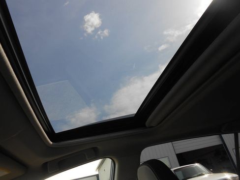 Used 2014 Toyota RAV4 XLE AWD/4WD image 12