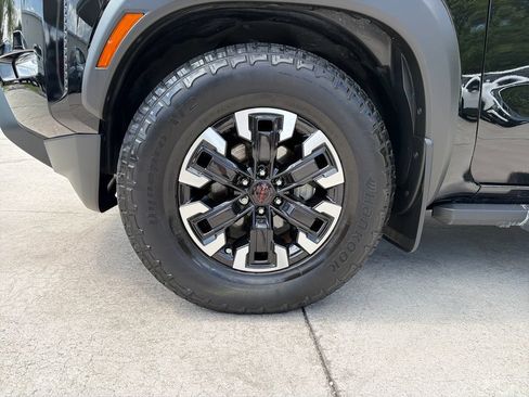 Used 2024 Nissan Frontier Pro-X RWD image 11