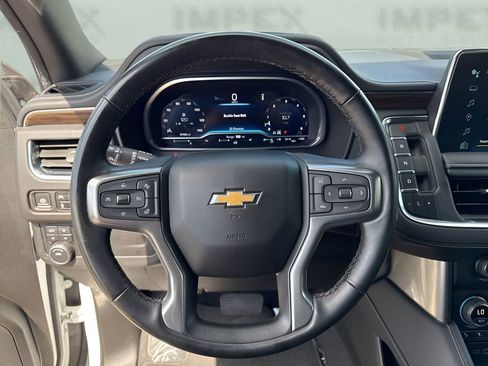 Used 2023 Chevrolet Suburban Premier AWD/4WD image 16