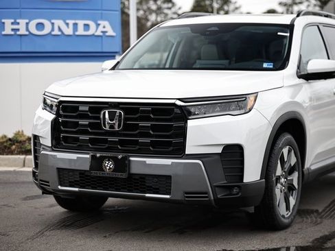New 2026 Honda Pilot Elite image 2