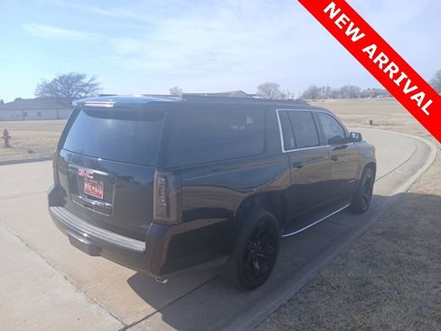 Used 2017 GMC Yukon XL SLE w/ Convenience Package image 3