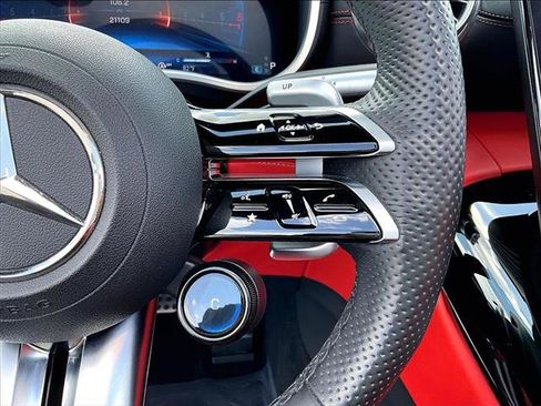 Used 2022 Mercedes-Benz SL 63 AMG 4MATIC image 21