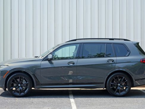 Used 2023 BMW X7 xDrive40i w/ M Sport Package AWD/4WD image 59