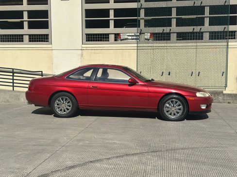 Used 1992 Lexus SC 400 Coupe image 2