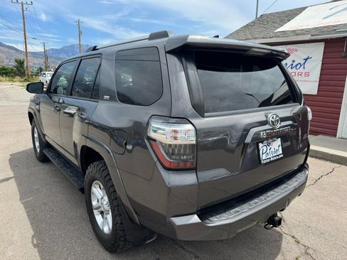 Used 2019 Toyota 4Runner SR5 Premium AWD/4WD image 3