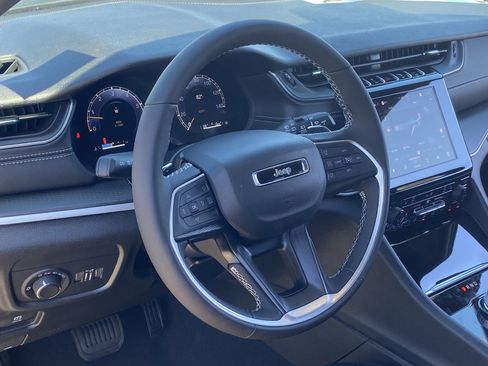 New 2026 Jeep Grand Cherokee L 4WD image 18