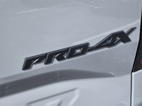 Used 2023 Nissan Frontier PRO-4X w/ Pro-4X Premium Package image 11