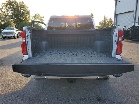 Used 2022 Chevrolet Silverado 1500 High Country w/ High Country Premium Package image 26