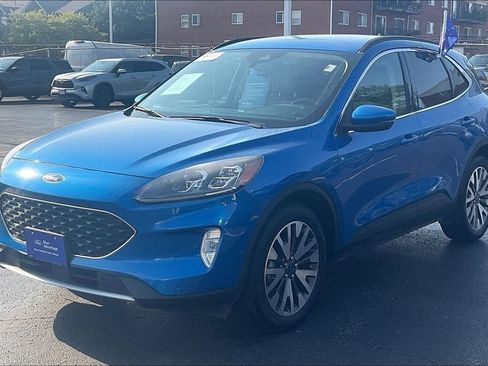 Certified 2020 Ford Escape Titanium AWD/4WD image 11