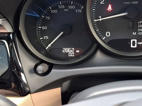 Certified 2026 Porsche Macan AWD/4WD image 24