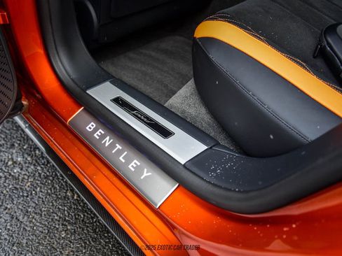 Used 2024 Bentley Flying Spur W12 image 23