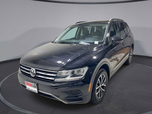 Used 2020 Volkswagen Tiguan SE w/ Panoramic Sunroof Package AWD/4WD image 1