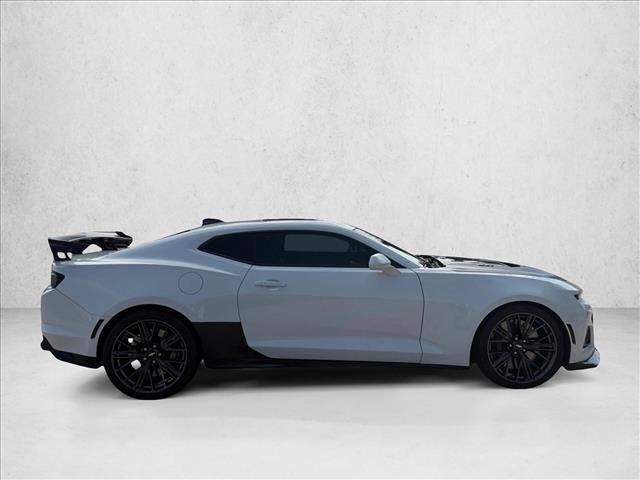 Used 2019 Chevrolet Camaro ZL1 RWD image 4