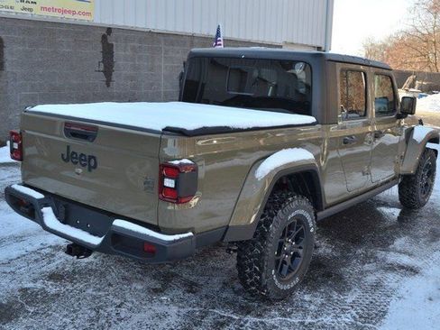 New 2026 Jeep Gladiator Willys image 8