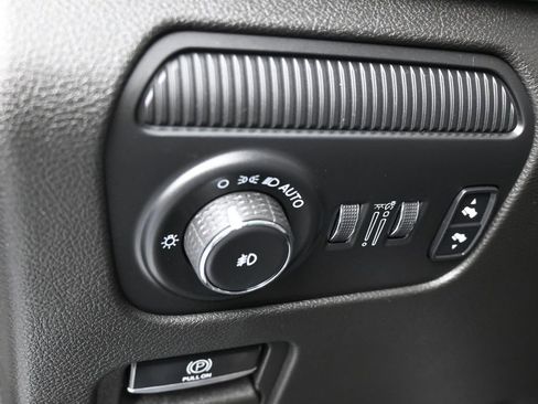 Used 2022 Jeep Wagoneer Series III RWD image 14