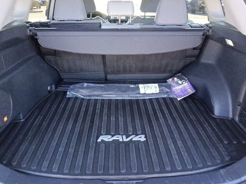 Used 2024 Toyota RAV4 Limited image 27