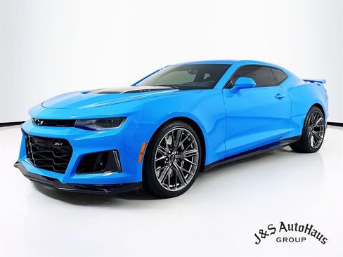Used 2022 Chevrolet Camaro ZL1 image 3