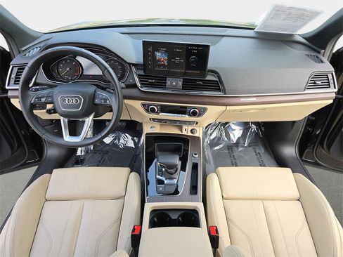 Certified 2023 Audi Q5 2.0T Premium w/ Convenience Package image 9
