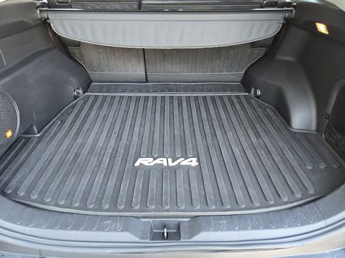 Used 2020 Toyota RAV4 Limited w/ Carpet Mat Package AWD/4WD image 22