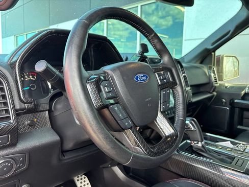 Used 2018 Ford F150 Lariat w/ Equipment Group 502A Luxury AWD/4WD image 4