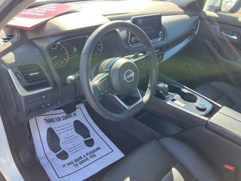 Used 2023 Nissan Rogue SV w/ SV Premium B Package image 15