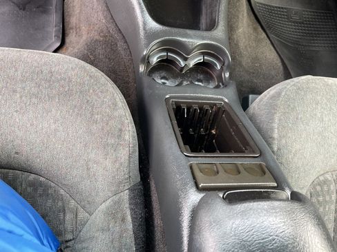 Used 2002 Chevrolet S10 Pickup LS w/ LS Preferred Equipment Group AWD/4WD image 13