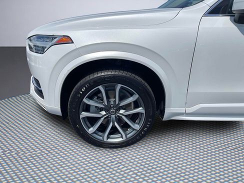 Used 2019 Volvo XC90 T6 Momentum AWD/4WD image 11