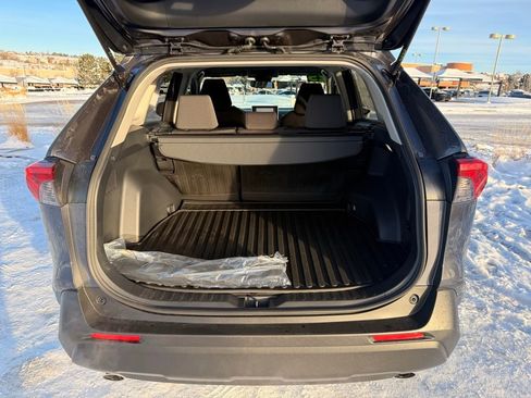 Used 2025 Toyota RAV4 XLE image 24