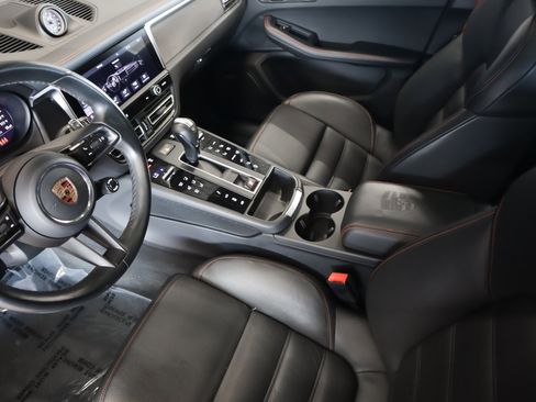 Certified 2022 Porsche Macan GTS AWD/4WD image 19