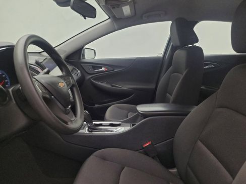 Used 2020 Chevrolet Malibu LT FWD image 17