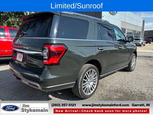 Used 2023 Ford Expedition Limited AWD/4WD image 5