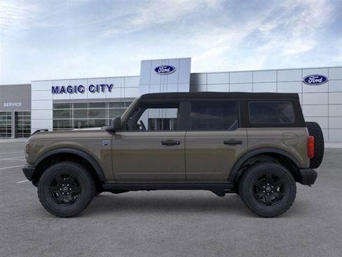 New 2025 Ford Bronco Big Bend w/ Black Diamond Package image 3