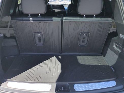 New 2026 Cadillac Vistiq Sport w/ LPO, Floor Liner Package AWD/4WD image 14