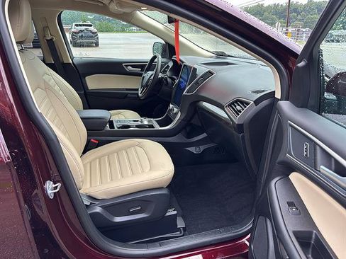 Certified 2024 Ford Edge SEL w/ Convenience Package AWD/4WD image 18