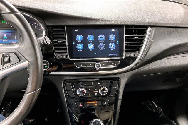 Used 2019 Buick Encore Sport Touring AWD/4WD image 4