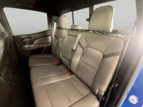 Used 2023 Chevrolet Colorado ZR2 w/ ZR2 Convenience Package III AWD/4WD image 19
