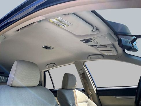 Used 2010 Subaru Outback 2.5i Premium AWD/4WD image 17