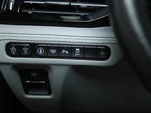 Used 2023 Acura MDX SH-AWD w/ Advance Package image 32