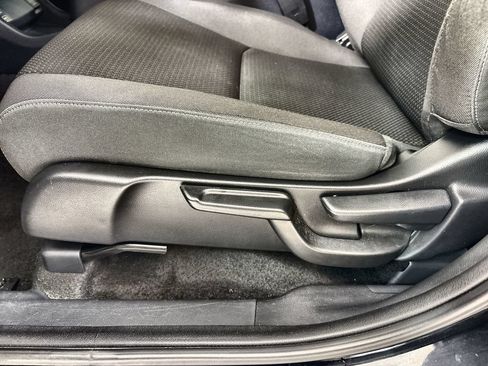 Used 2021 Honda HR-V EX image 14