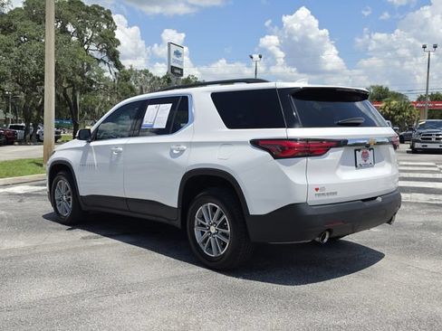 Used 2023 Chevrolet Traverse LT FWD image 4
