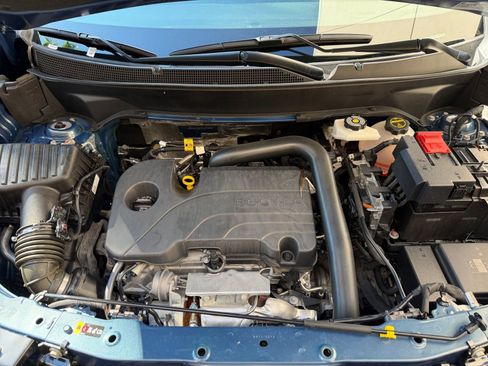 Used 2025 Chevrolet Equinox LT image 25