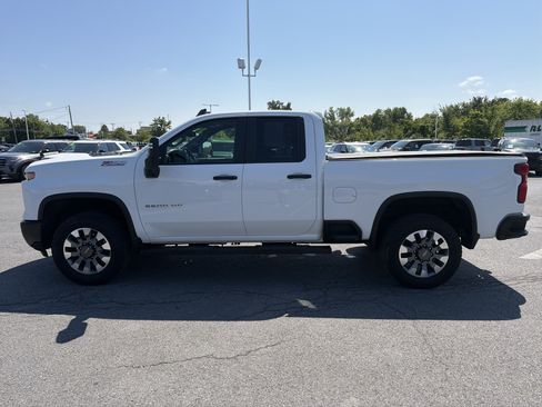 Used 2024 Chevrolet Silverado 2500 Custom w/ Custom Value Package AWD/4WD image 7