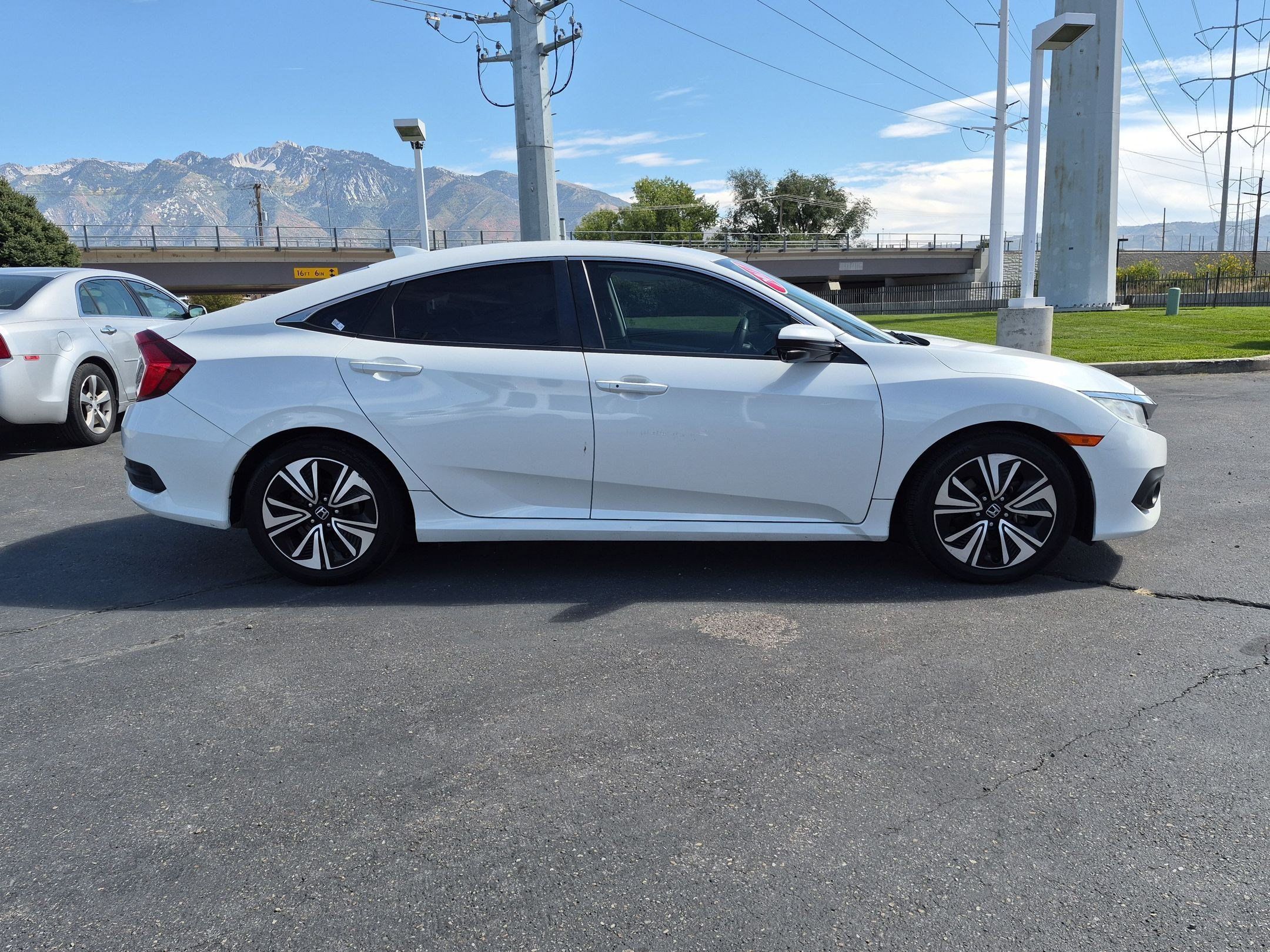 Used 2017 Honda Civic EX-L image 6
