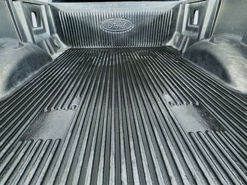 Used 2019 Ford F150 XLT image 32