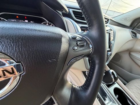 Used 2019 Nissan Murano Platinum image 11