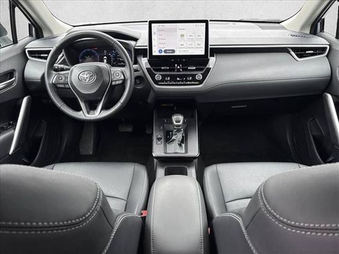 Certified 2026 Toyota Corolla Cross XLE FWD image 19